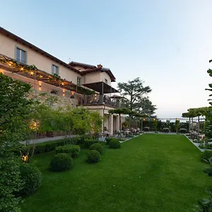 מלון Relais San Vigilio Al Castello